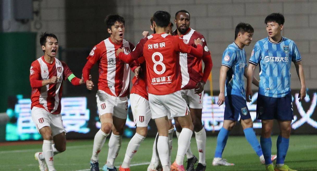 九游官网入口充值-包含转折点！成都蓉城遗憾出局，西甲窗口期攻防权衡，质疑声仍在，资深球员宣示担当的词条