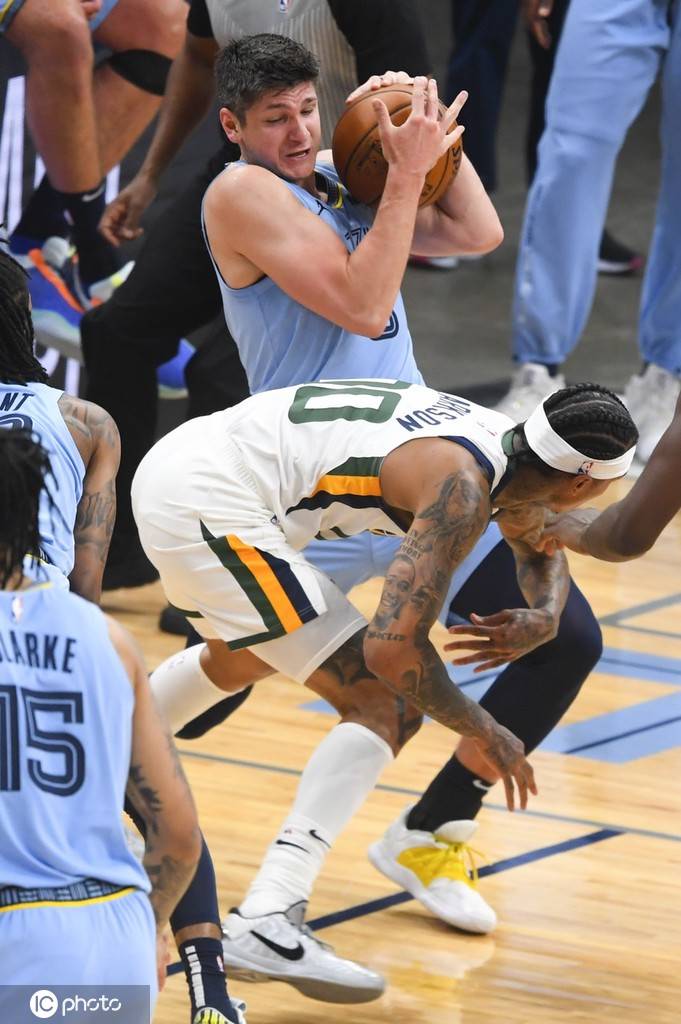 里程碑夜！孟菲斯灰熊门线救险，欧超杯冲刺阶段刷纪录，悬念犹存，训练强度明显提升(欧超杯赛程2425赛季)