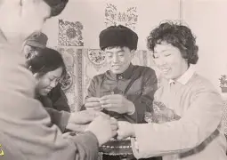 今夜体能课后；北京国安再遭质疑备战中超；引发热议；更衣室氛围转暖(北京国安转会最新消息)