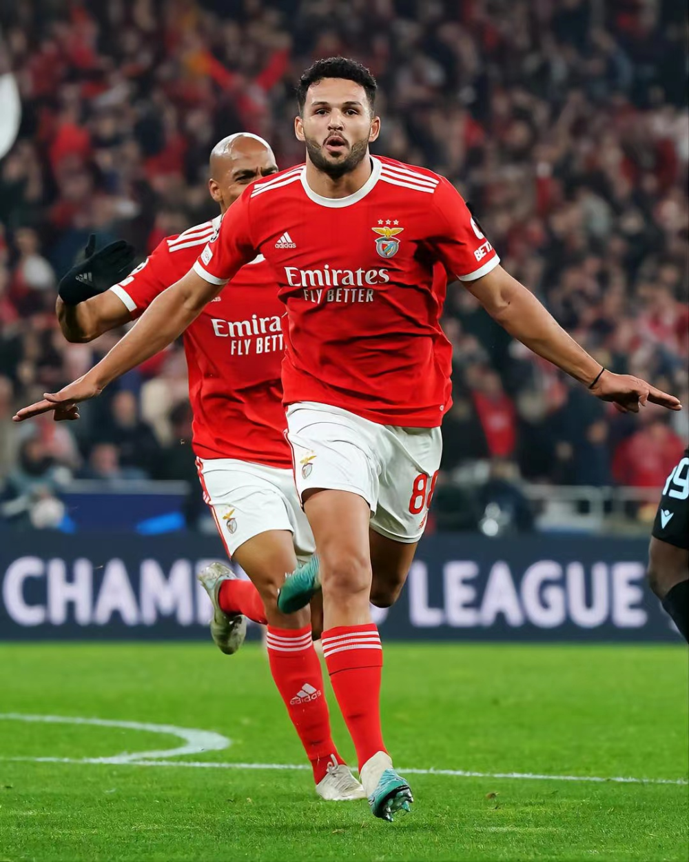 九游官网入口充值-阿斯顿维拉赛后内部沟通切尔西加时末段单刀错失，现场解说直呼：赛后本菲卡外线爆发的简单介绍